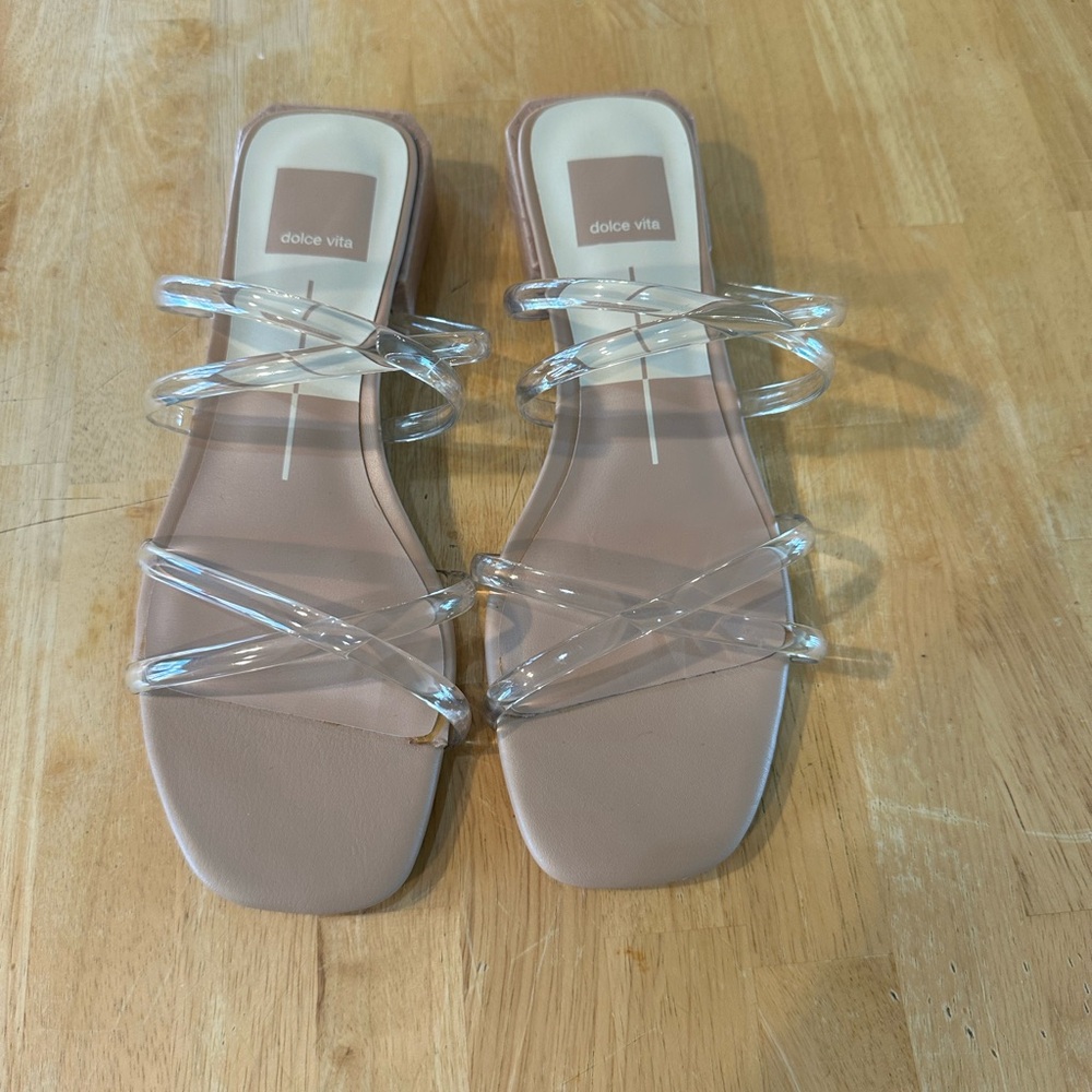 Dolce Vita Hapi Sandal